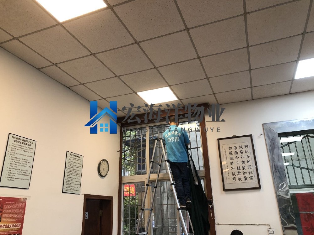 窗簾為什么要清洗呢？下面小編告訴您方法